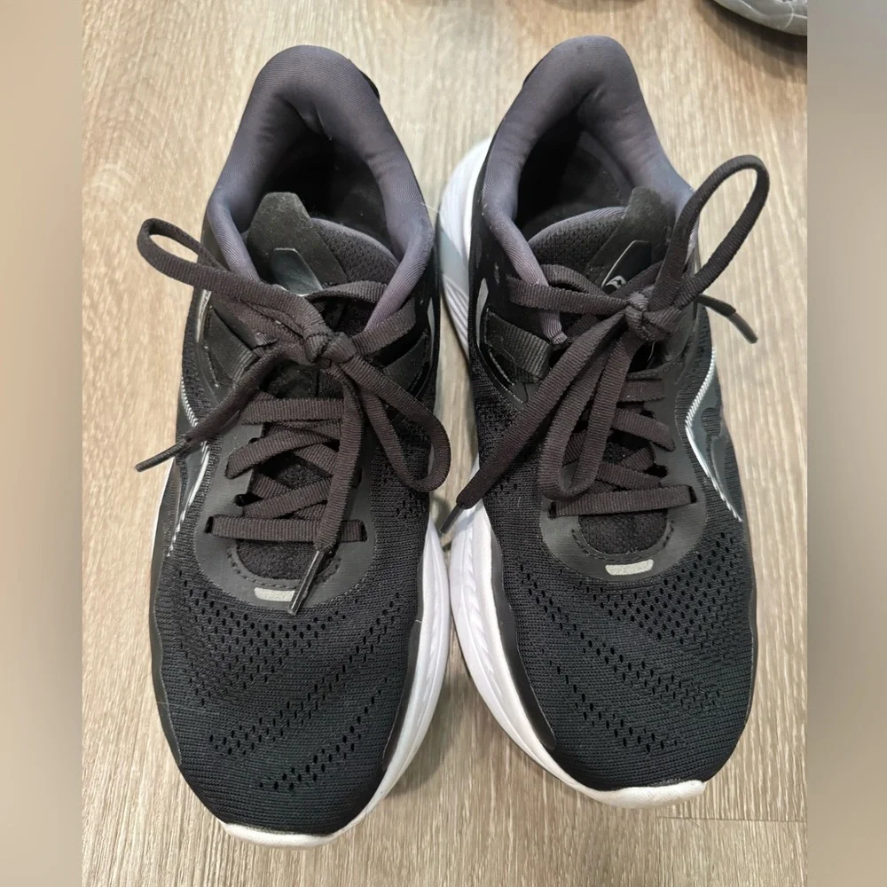 Saucony Women's Black Mesh Sneakers - Picture 1 of 4